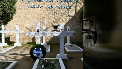 Τα φυλακισμένα μνήματα στοιχειώνουν ακόμα τους Βρετανούς... Κώστας Βενιζέλος