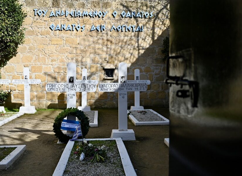 Τα φυλακισμένα μνήματα στοιχειώνουν ακόμα τους Βρετανούς... Κώστας Βενιζέλος