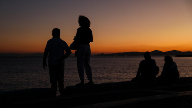 Η Αθηναϊκή Ριβιέρα έγινε τσιμεντούπολη! Δημήτρης Τζιώτης