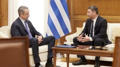 Γιατί το Μαξίμου πυροβολεί τώρα τον Ανδρουλάκη