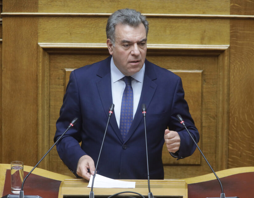 Μάνος Κόνσολας: Το πλαφόν σε καύσιμα και τρόφιμα είναι μόνο η αρχή