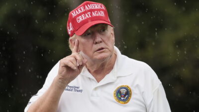 Την βάψαμε εάν πέσει στραβά το μπαλάκι του Τραμπ στο γκολφ!