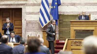 Στο πλευρό των ΗΠΑ και του Ισραήλ, αλλά από απόσταση!