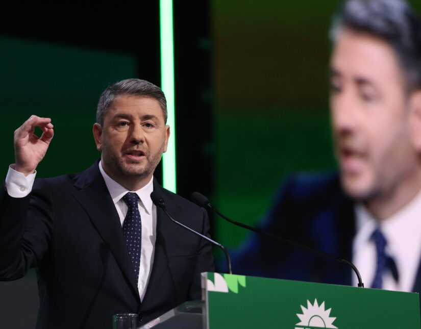 Συνέδριο ΠΑΣΟΚ: “Όχι” από Ανδρουλάκη σε συνεργασία με ΝΔ – Τι είπαν Παπανδρέου-Βενιζέλος