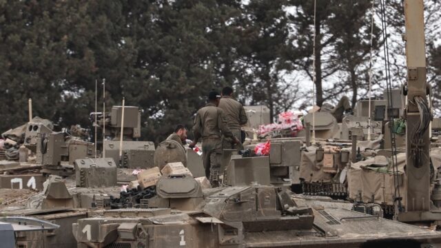 Ο πόλεμος στη Μέση Ανατολή ως μάχη για την κυριαρχία επί της Ιστορίας, Κώστας Γρίβας