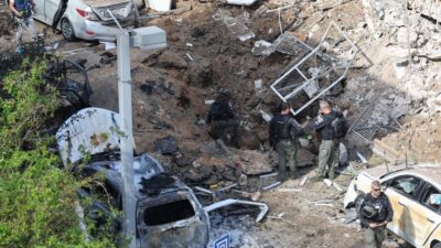 Σφοδρή ιρανική επίθεση στο Τελ Αβίβ (video) – Διαψεύδει διαπραγματεύσεις η Τεχεράνη – Ποια επίθεση χαρακτηρίζει προβοκάτσια