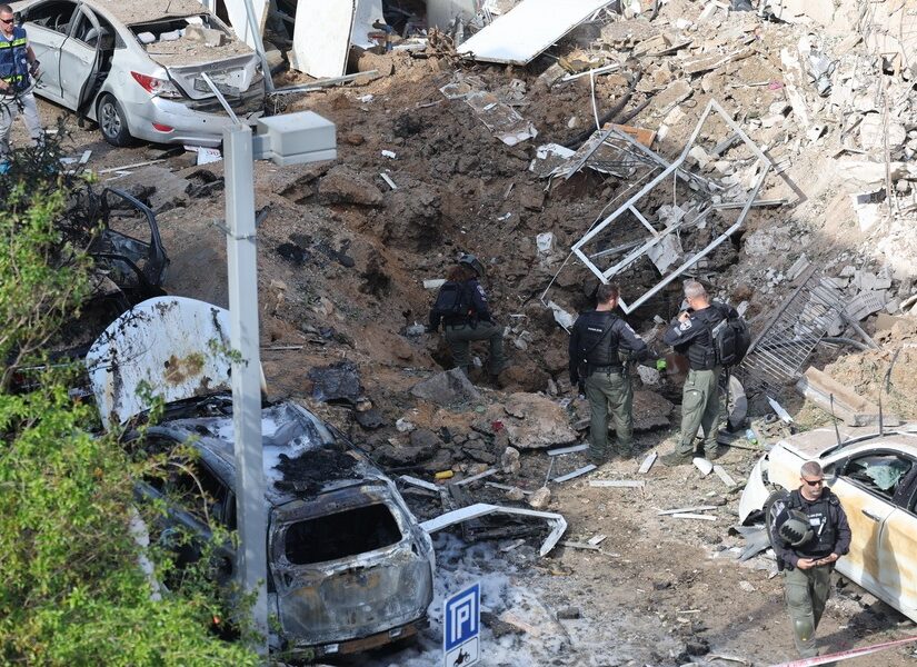 Σφοδρή ιρανική επίθεση στο Τελ Αβίβ (video) – Διαψεύδει διαπραγματεύσεις η Τεχεράνη – Ποια επίθεση χαρακτηρίζει προβοκάτσια