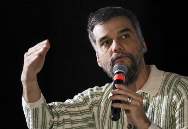 Ο μυστικός πράκτορας: Ένα θρίλερ αγωνίας με πολιτικές αναφορές, Χρήστος Ξένος