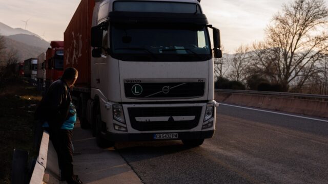 Το ράλι στα καύσιμα απειλεί τις ευρωπαϊκές μεταφορές