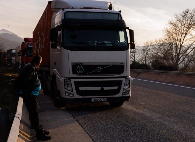 Το ράλι στα καύσιμα απειλεί τις ευρωπαϊκές μεταφορές