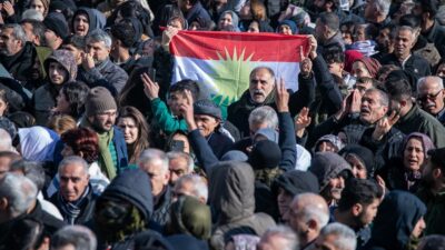 Τουρκικά ΜΜΕ: Επανέρχονται ανησυχίες για εμπλοκή των Κούρδων στον πόλεμο