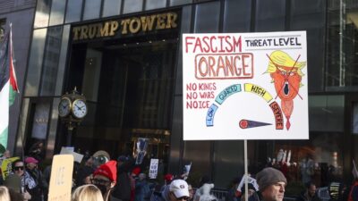 Ζούμε σε καθεστώς "αντεστραμμένου ολοκληρωτισμού", Απόστολος Αποστόλου