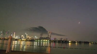 Νέο πλήγμα σε ουρανοξύστη στο Ντουμπάι – Εμιράτα: Εχθρός το Ιράν – Δίνουν βάσεις οι Βρετανοί