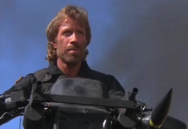 Πάει και ο Τσακ Νόρις και δεν πρόλαβε να ελευθερώσει το Ορμούζ!