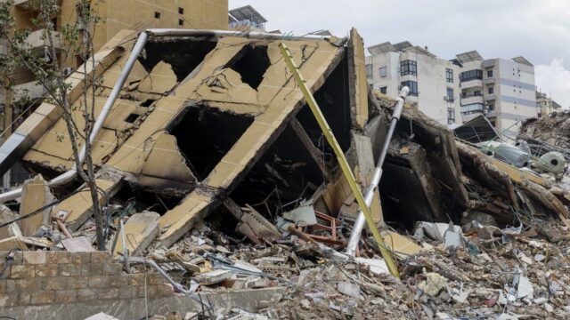 Σε τεντωμένο σχοινί οι συνομιλίες στο Ισλαμαμπάντ – Διαφωνία για τον Λίβανο, Βάνα Στέλλου