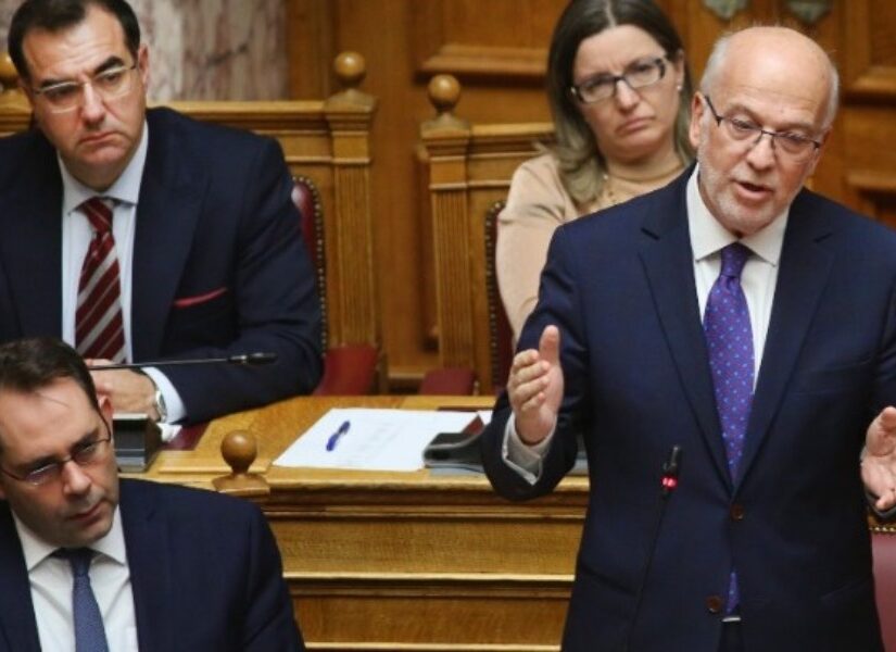 Προκαλεί ακόμα και “γαλάζιους” η στάση Φλωρίδη!