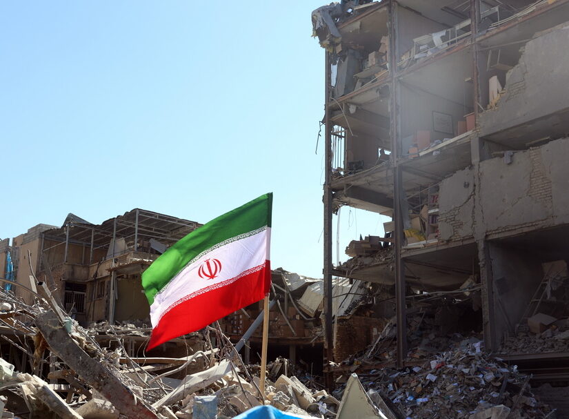 Με την πλάτη στο τοίχο ο Τραμπ, Απόστολος Αποστολόπουλος