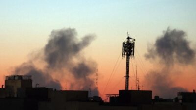 Ο Τραμπ προανήγγειλε σκληρά πλήγματα – Δίνουν βάσεις οι Βρετανοί – Εκρήξεις στα Εμιράτα – Συγκρούσεις στον Λίβανο