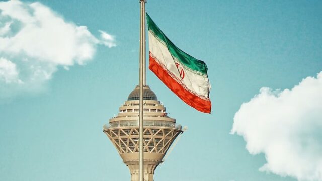 Που οφείλεται η ανθεκτικότητα του Ιράν, Όλγα Μαύρου