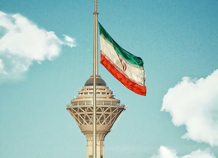 Που οφείλεται η ανθεκτικότητα του Ιράν, Όλγα Μαύρου