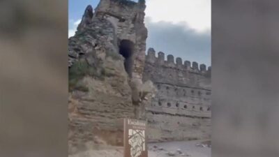 Η στιγμή που καταρρέει μεσαιωνικός πύργος στην Ισπανία