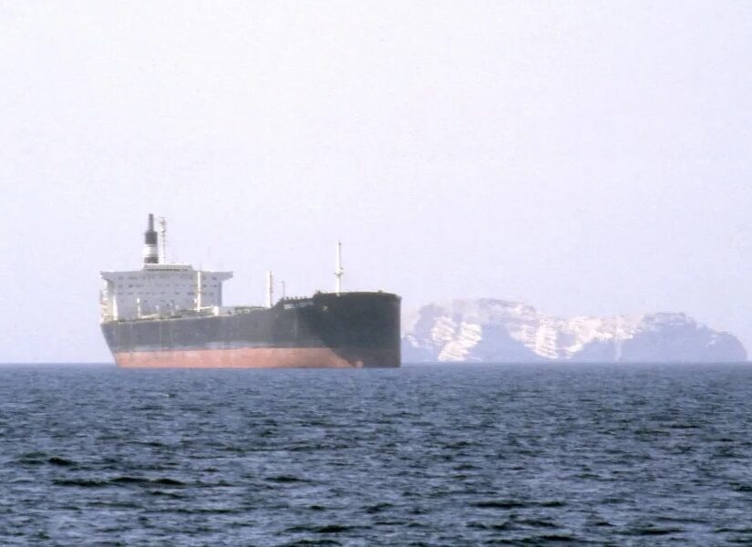 Το Ιράκ θα μειώσει την παραγωγή πετρελαίου εάν παραμείνουν κλειστά τα Στενά του Ορμούζ