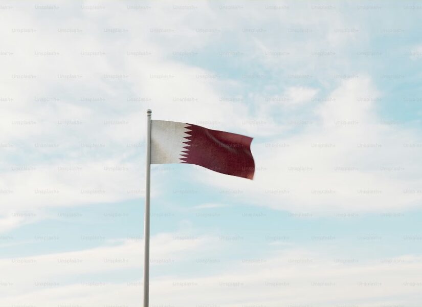 Η QatarEnergy σταματά την παραγωγή LNG μετά από επιθέσεις με drones σε βασικές εγκαταστάσεις