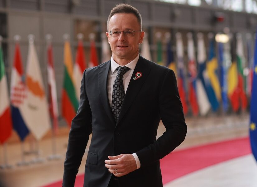 Εκβιασμό για το Ουκρανικό με παρακολούθηση υπουργού της καταγγέλλει η Ουκρανία, Όλγα Μαύρου