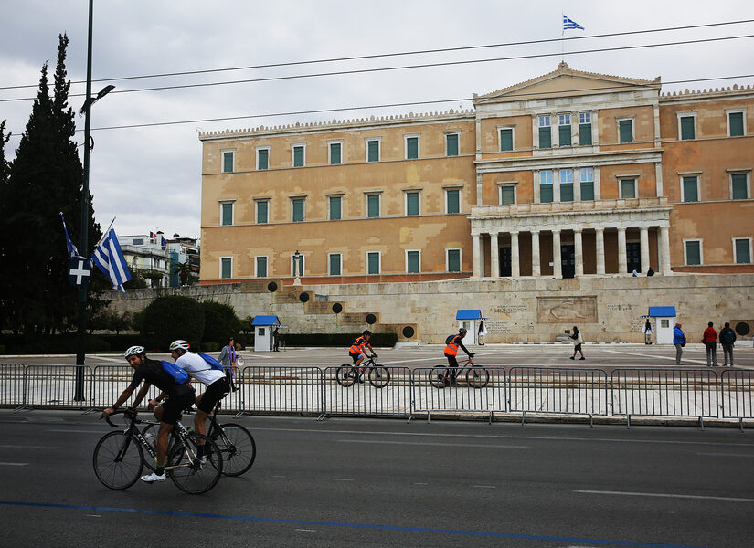 Φταίνε μόνο οι κυβερνώντες για τη σημερινή κατάντια; Λουκάς Αξελός