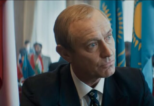 "Ο Μάγος του Κρεμλίνου": Μια παραπολιτική ταινία για τα άδυτα της εξουσίας, Κωνσταντίνος Μπούρας