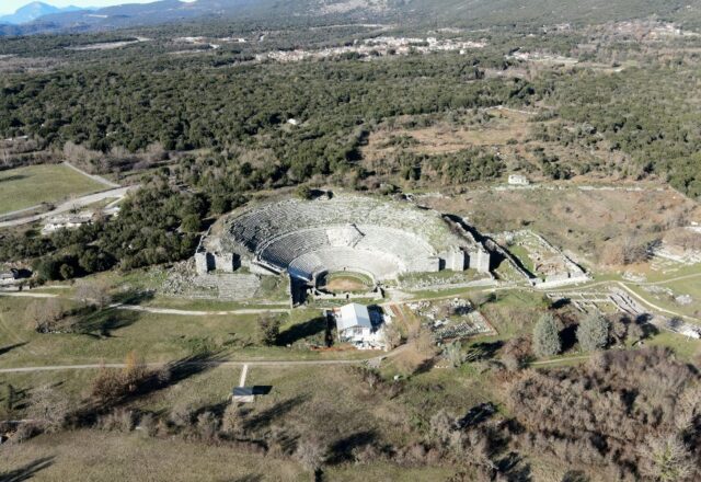 Αρχαίο Θέατρο Δωδώνης: Ένα από τα μεγαλύτερα θέατρα της αρχαιότητας