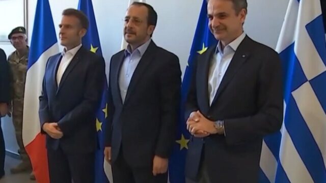 Προειδοποίηση Μητσοτάκη για ασύμμετρες απειλές λόγω πολέμου – Τι δήλωσαν Μακρόν-Χριστοδουλίδη