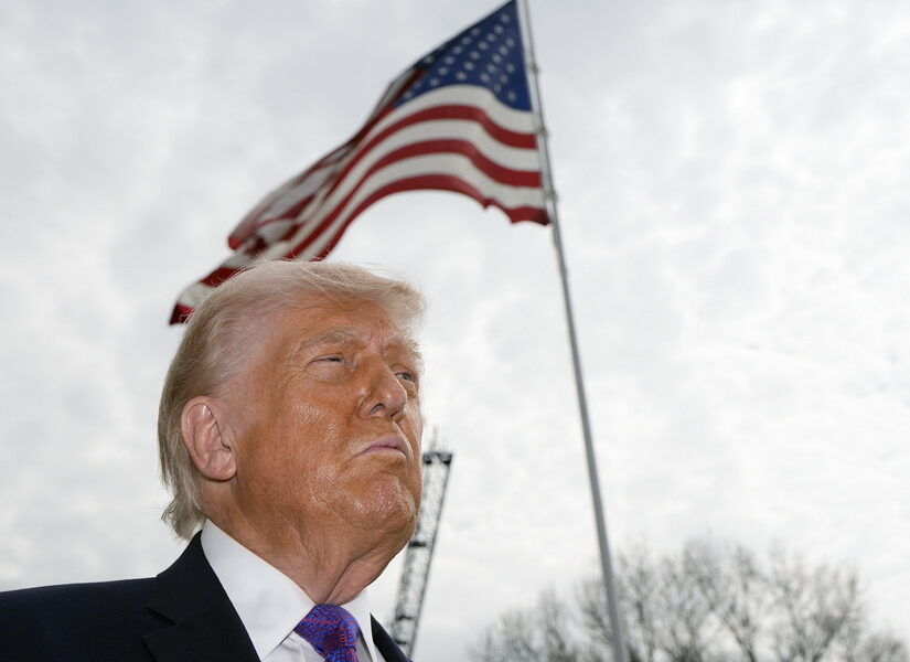 "Ξυπόλυτος" θα πάει ο Τραμπ στο Πεκίνο, Απόστολος Αποστολόπουλος