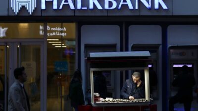 Ο Τραμπ γλίτωσε τον Ερντογάν από την Halkbank, αλλά παραμένουν οι κυρώσεις, Βάνα Στέλλου