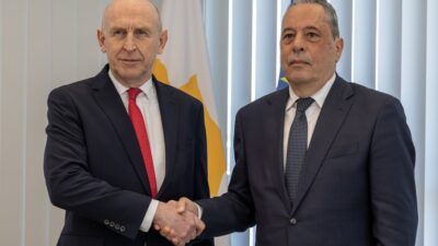 Τί κρύβει το μπαράζ επαφών των Βρετανών στην Κύπρο, Κώστας Βενιζέλος