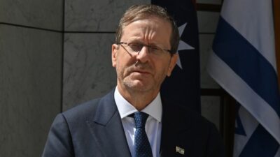 Ο πρόεδρος του Ισραήλ γύρισε πίσω το αίτημα χάριτος του Νετανιάχου “προς συμπλήρωση”