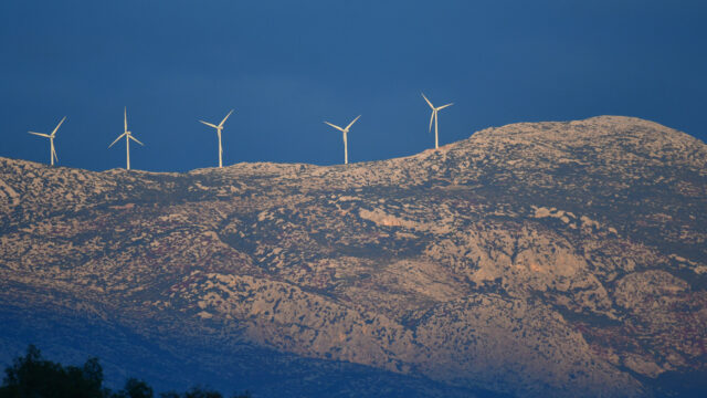 Πως οι νομοθέτες ξηλώνουν την περιβαλλοντική προστασία...