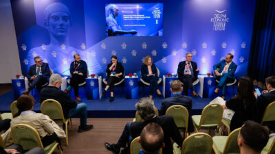 Progressive Lab στο Delphi Economic Forum: Απογοητευμένοι αλλά δημοκράτες οι πολίτες σε 5  χώρες