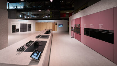 Η LG Electronics παρουσίασε μια διευρυμένη σειρά ενσωματωμένων συσκευών στην Eurocucina 2026