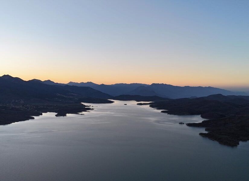 Ένα όνειρο στη Θεσσαλία: Η Λίμνη Πλαστήρα σε καλεί
