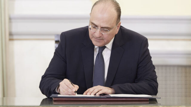 Η αναξιοκρατία βόμβα στα θεμέλια της δημοκρατίας, Βασίλειος Μαστρογιάννης