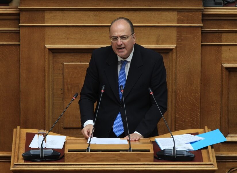 Το παρασκήνιο της παραίτησης Λαζαρίδη - Πυρά από την αντιπολίτευση