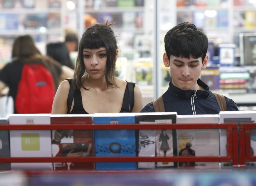 "Η ασθένεια των απαλών πραγμάτων": Η ποιητική συλλογή του Αλέξη Σταμάτη, Πόπη Αρωνιάδα