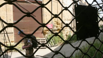 Επικίνδυνα τουρκικά παιχνίδια στη νεκρή ζώνη... Κώστας Βενιζέλος