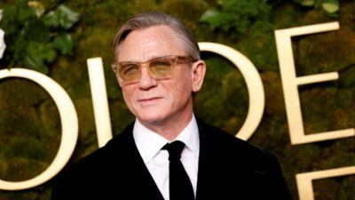 Ο πρώην Τζέημς Μποντ στον επιτάφιο της Γλυφάδας