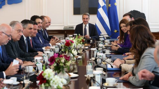 Το καθεστώς Μητσοτάκη σε μη αναστρέψιμη αποδρομή, Σπύρος Γκουτζάνης