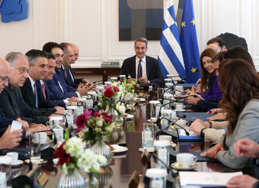 Το καθεστώς Μητσοτάκη σε μη αναστρέψιμη αποδρομή, Σπύρος Γκουτζάνης