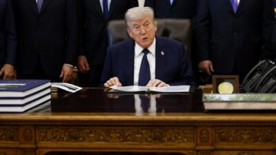 Το ταλέντο του Τραμπ να προκαλεί σύγχυση... Απόστολος Αποστολόπουλος