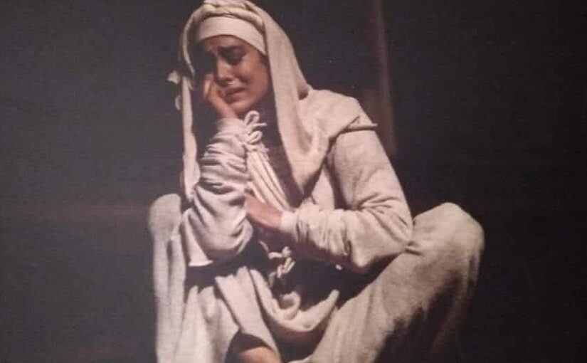 Η γυναίκα που γεννήθηκε για να πενθεί... Μάνος Στεφανίδης