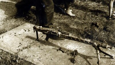 Ο διχασμός για τον Εμφύλιο καλά κρατεί... Βλάσης Αγτζίδης